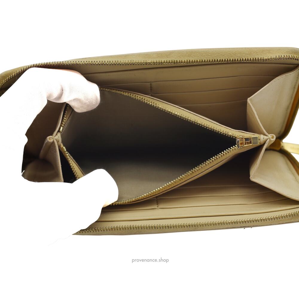 🔴 Celine Multifunction Zip Wallet - Cream Python - Picture 9 of 9